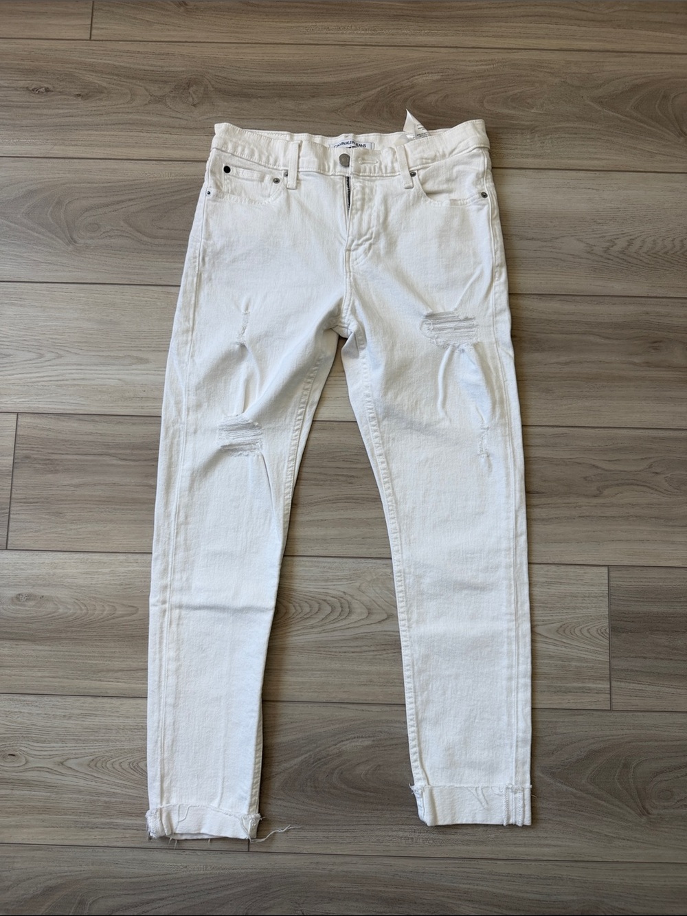 Calvin Klein Jeans Women's White Skinny Distressed Jeans